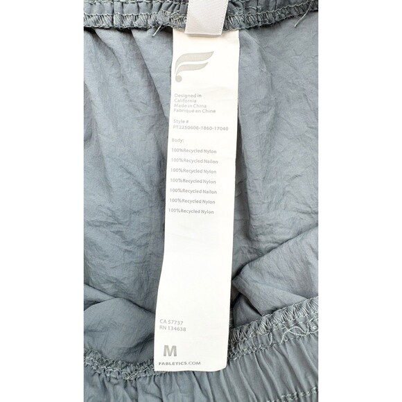 Fabletics Kickback Two-Tone Track Pants Athlesiure Workout Yoga Grey Size Medium - Picture 9 of 9